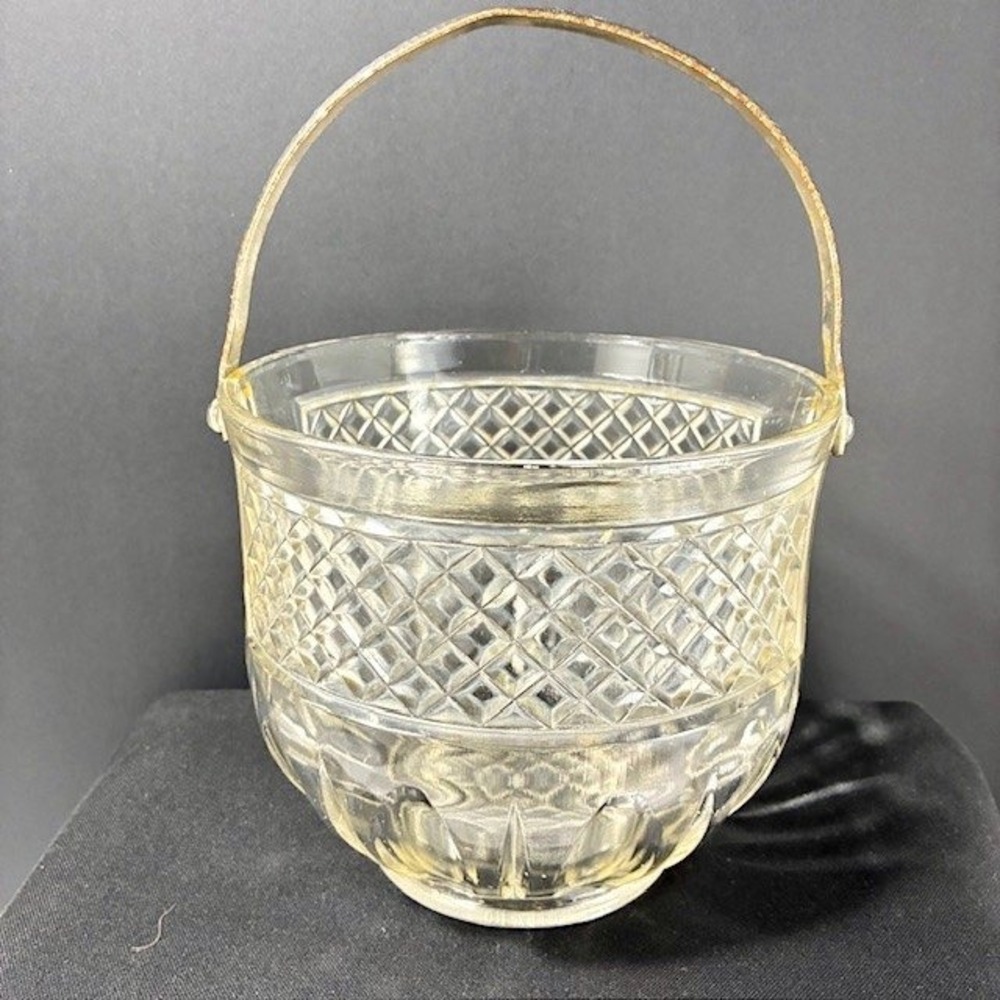 VTG MCM Clear Pressed Glass Ice Bucket Diamond Point Pattern Metal Swing Handle